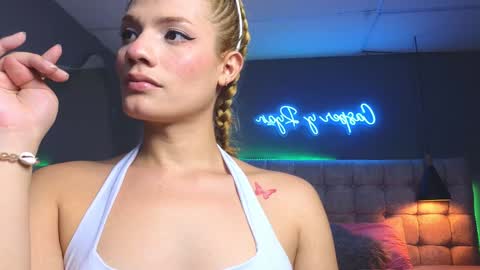 CHLOE online show from January 4, 12:37 am