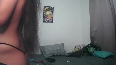 Chloe and Danna online show from February 4, 4:05 am