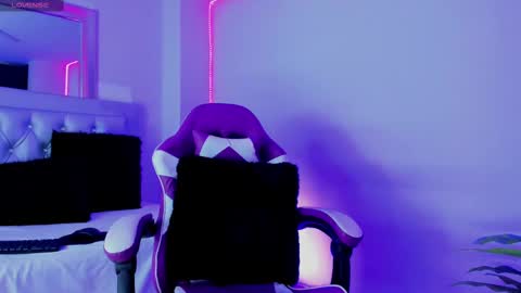 chloe_jacksonn online show from September 22, 10:56 pm