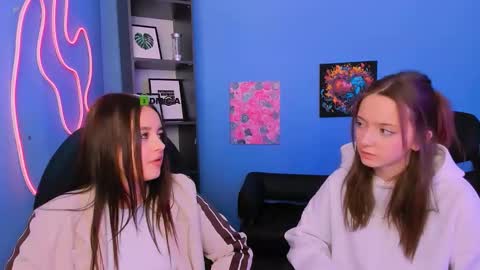 chloe_ley online show from March 2, 12:45 pm