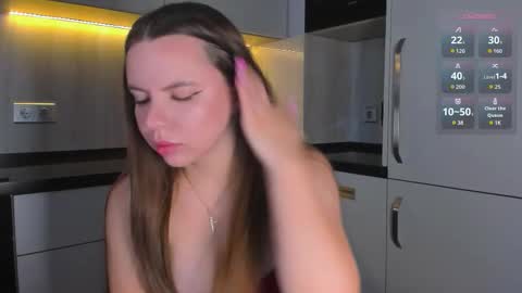 Chloe online show from October 13, 4:34 am