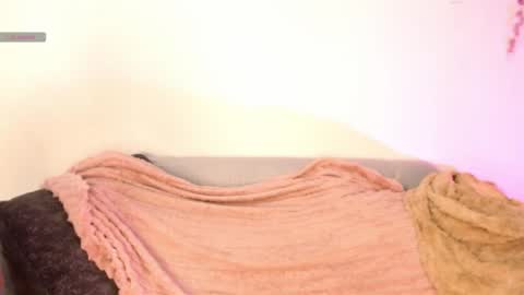 chloe_peach_ online show from May 24, 12:10 pm