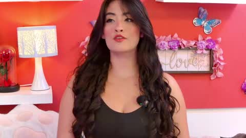 Snapshot of chloe_rem chatting on May 28, 1:25 am . online show from May 28, 1:25 am