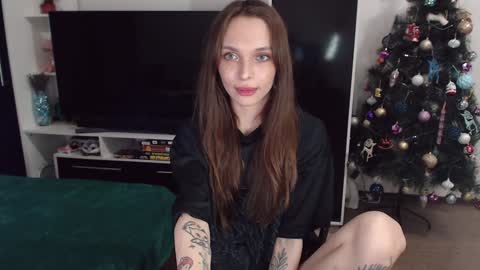 Chloe online show from December 28, 6:29 pm