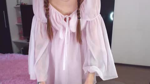 Chloe online show from September 18, 12:40 pm