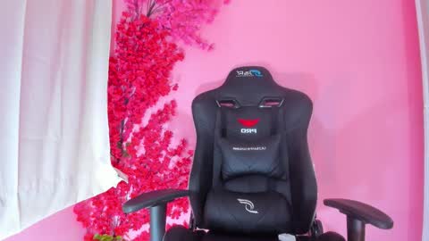 Chloe Miller  online show from December 3, 3:58 am