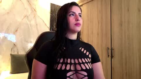 Snapshot of chloe_toms chatting on July 31, 10:14 am chloe online show from July 31, 10:14 am