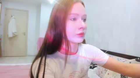 chloe wifey online show from October 28, 3:14 pm