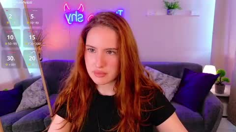 Chloe online show from June 14, 1:35 pm