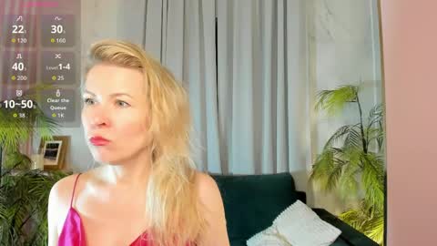 Julia online show from April 19, 11:42 am
