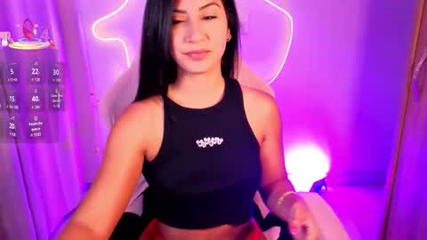 Snapshot of chloebum_ chatting on April 15, 11:06 am Chloe online show from April 15, 11:06 am