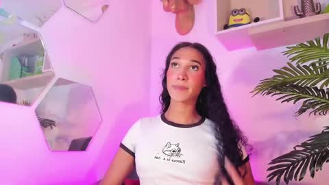 Snapshot of chloee_adams_ chatting on March 8, 8:25 pm Chloe online show from March 8, 8:25 pm