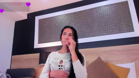 Chloe  online show from March 24, 12:32 pm