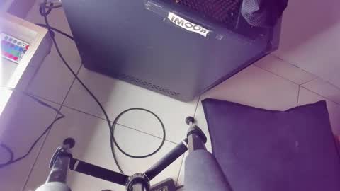 C H L O E  online show from March 5, 2:51 am