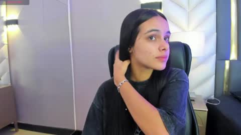  Chloe Harper  online show from April 12, 12:21 pm