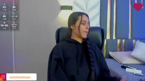 Snapshot of chloeharper_ chatting on July 17, 11:50 am Chloe Harper online show from July 17, 11:50 am