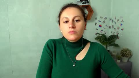 Chloe online show from October 7, 3:53 pm