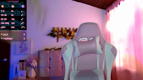 Chloe online show from November 7, 2:17 pm