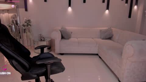 Snapshot of chloemanson chatting on February 9, 2:38 am Chloe OF chloemanson online show from February 9, 2:38 am