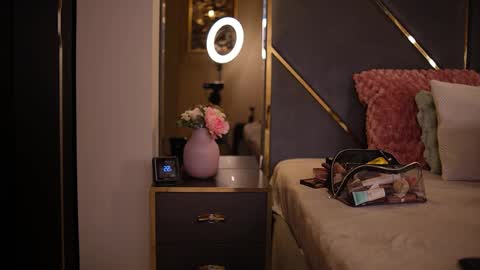 chloemin_ online show from February 17, 8:44 am