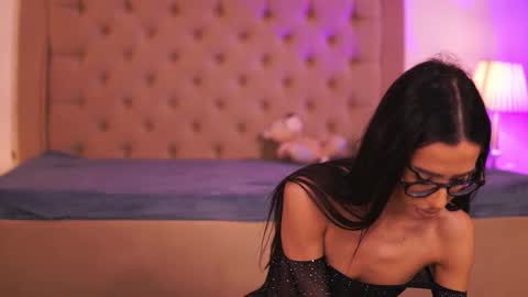 Chlo online show from February 10, 4:05 am