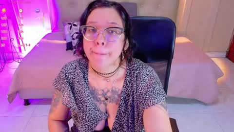 Snapshot of chloerossee chatting on May 26, 1:12 am Chloe rosse online show from May 26, 1:12 am