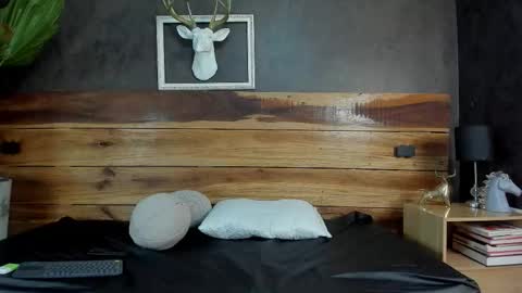 .. Chloe .. online show from January 8, 2:58 am