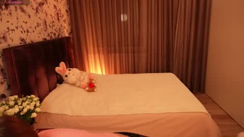 Chloe online show from February 21, 8:21 pm