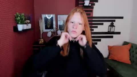 Chloe online show from October 2, 10:44 am