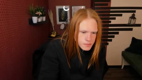 Chloe online show from October 28, 10:30 am