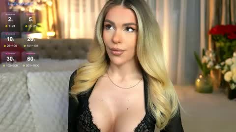 Chloe online show from March 27, 9:36 pm