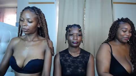 Snapshot of choco_lexy chatting on February 23, 9:06 am Lexy online show from February 23, 9:06 am