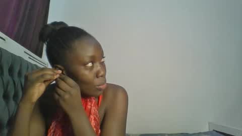 chocobear22 online show from November 25, 8:36 am