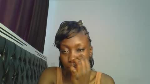 chocobear22 online show from December 17, 9:48 am