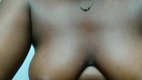 chocolate_ass88 online show from March 15, 7:42 pm