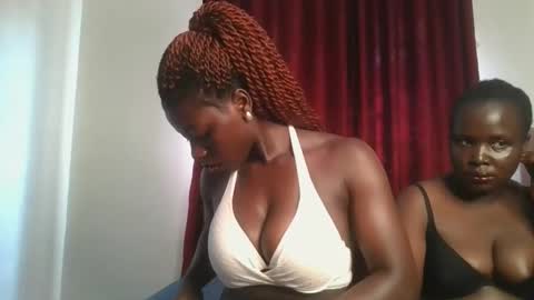 Snapshot of chocolate_iva chatting on September 13, 11:32 am Iva online show from September 13, 11:32 am