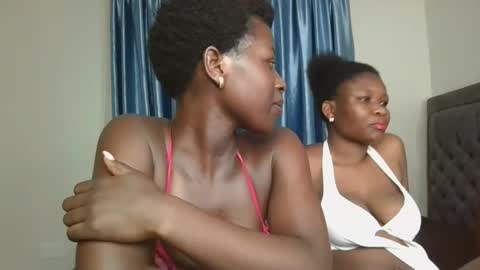 Snapshot of chocolate_iva chatting on October 4, 11:36 pm Iva online show from October 4, 11:36 pm