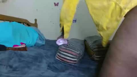 chocolatebony_ online show from December 18, 6:52 am