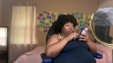 Snapshot of chocolatebunnyxx69 chatting on July 6, 5:15 pm Melina online show from July 6, 5:15 pm