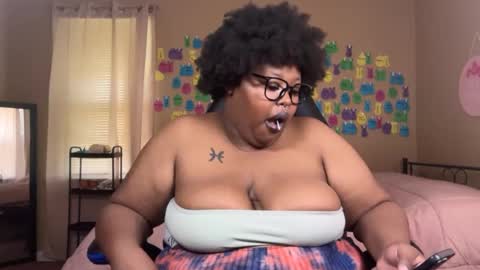 Snapshot of chocolatebunnyxx69 chatting on July 10, 7:27 pm Melina online show from July 10, 7:27 pm
