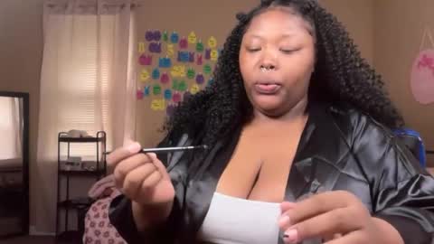 Snapshot of chocolatebunnyxx69 chatting on July 18, 9:29 pm Melina online show from July 18, 9:29 pm