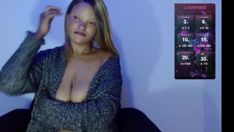 chocolatemilkebony online show from January 27, 8:40 am