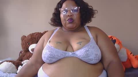 Snapshot of chocolovebbw1986 chatting on September 11, 7:08 am XSEXYBBW69 online show from September 11, 7:08 am