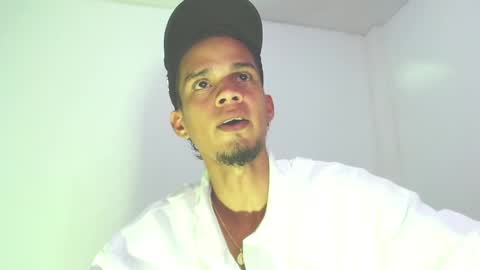 Snapshot of chorro369 chatting on May 25, 11:00 pm juan online show from May 25, 11:00 pm