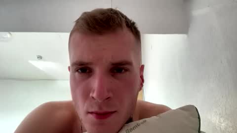 Snapshot of chosentwink chatting on February 26, 8:35 am Johnny online show from February 26, 8:35 am