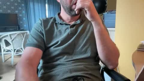 Snapshot of chris13abcd chatting on June 9, 6:58 am chris13abcd online show from June 9, 6:58 am