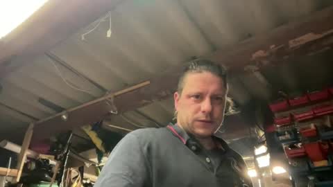 Snapshot of chris164 chatting on December 8, 5:29 am Chris online show from December 8, 5:29 am