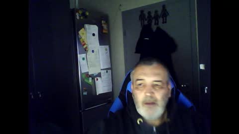Snapshot of chris250268 chatting on May 3, 5:46 am Chris online show from May 3, 5:46 am