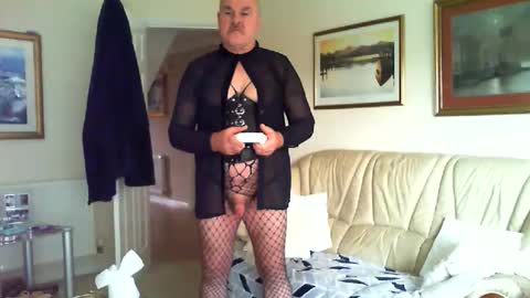 Snapshot of chris898902 chatting on November 3, 12:06 pm chris898902 online show from November 3, 12:06 pm