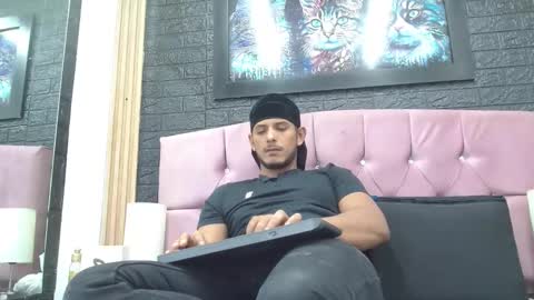 chris_dick2 online show from January 16, 4:27 am